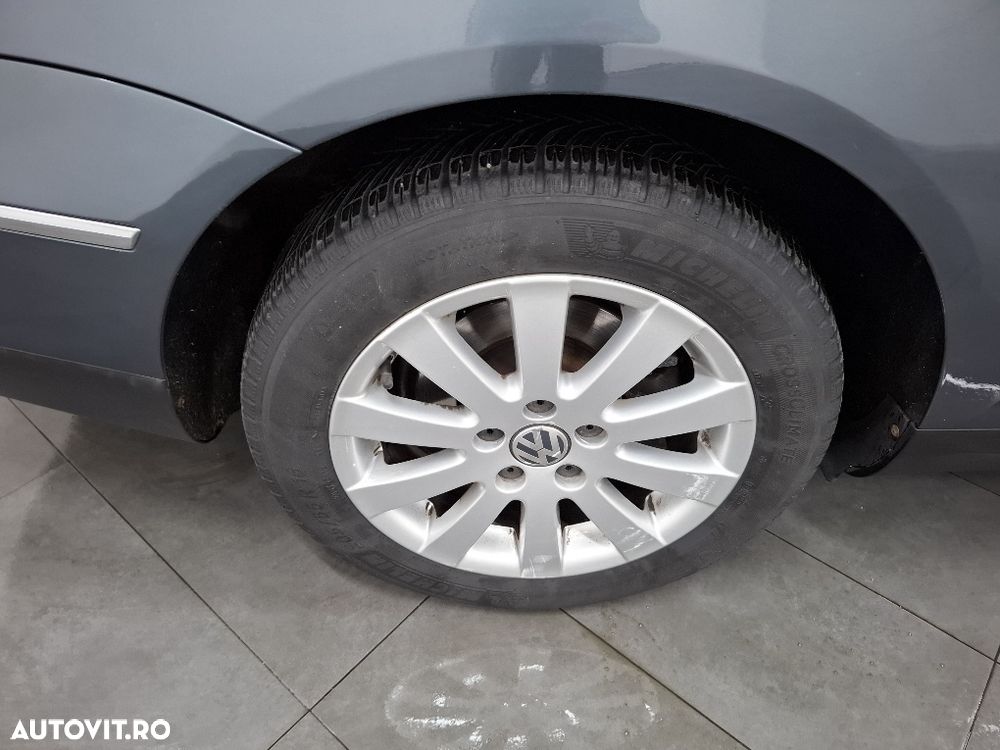 Volkswagen Passat 1.6 TDI DPF BlueMotion Technology Comfortline - 4