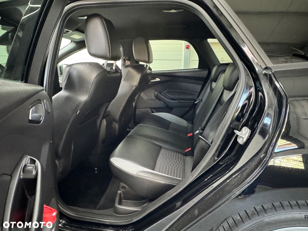 Ford Focus 2.0 TDCi ST PowerShift - 19