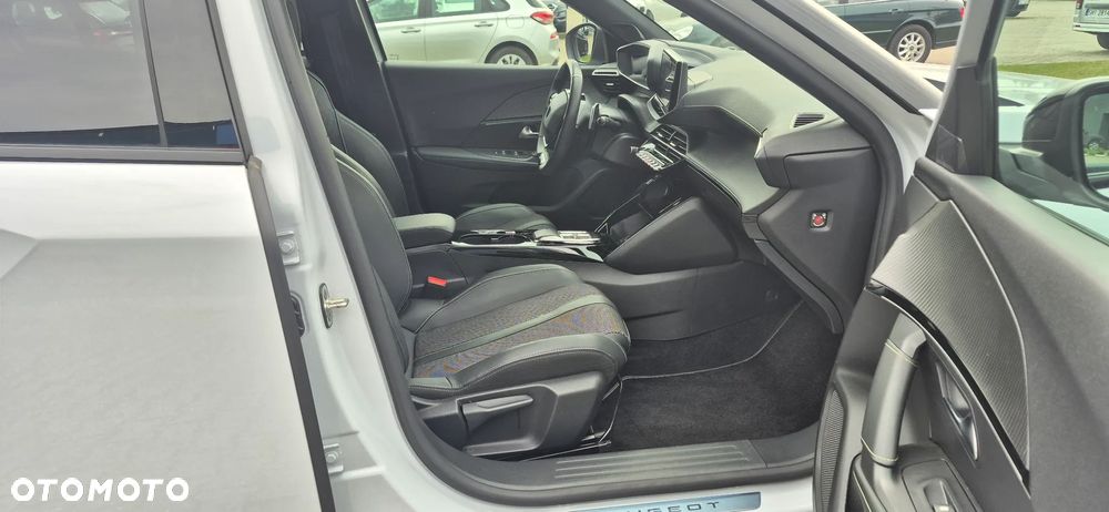 Peugeot 2008 PureTech 130 GT S&S EAT8 - 21