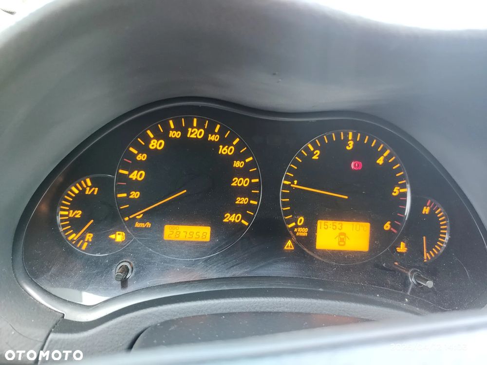 Toyota Avensis 2.2 D-4D Sol NAVI - 4