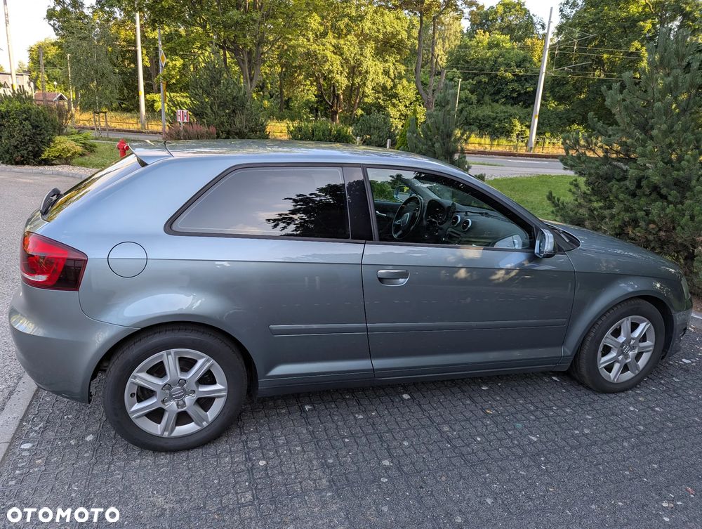 Audi A3 3-drzwiowe 2.0 TDI DPF Attraction - 10