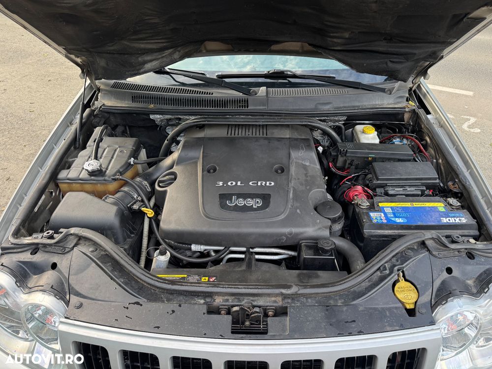 Jeep Grand Cherokee - 9