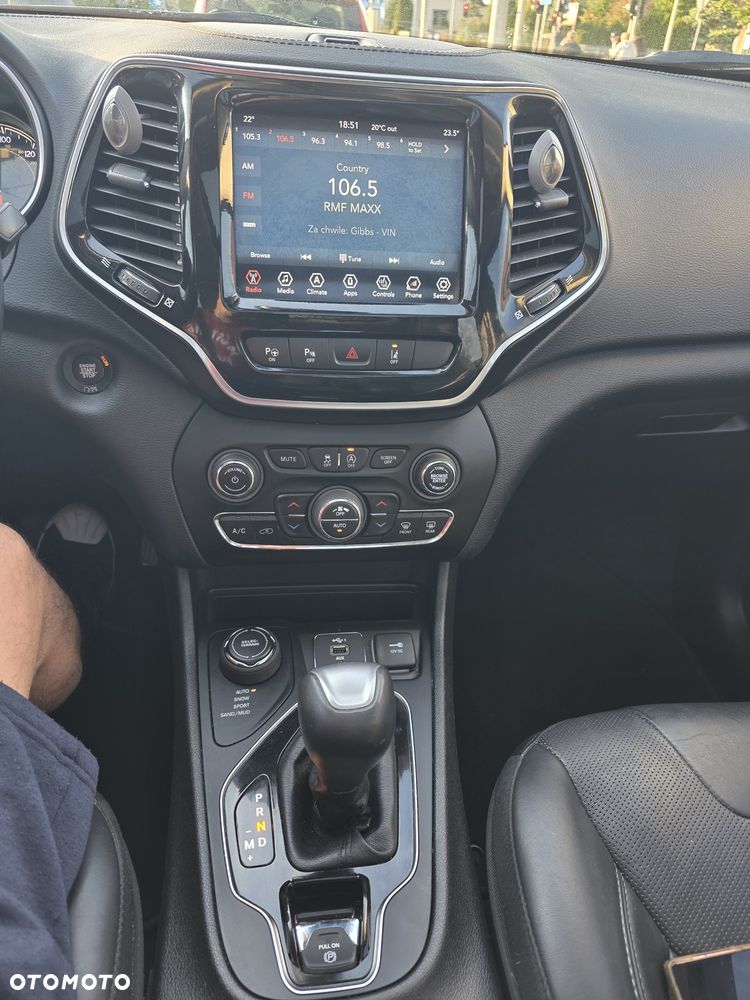 Jeep Cherokee - 6