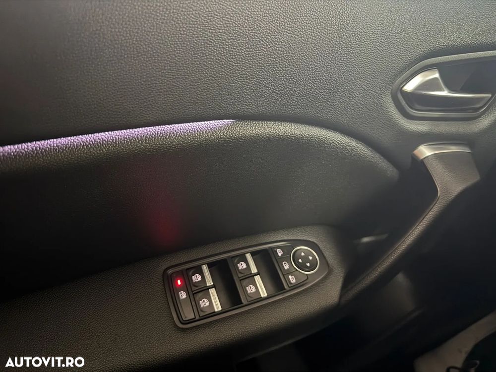 Renault Captur E-TECH PLUG-in 160 INTENS - 19
