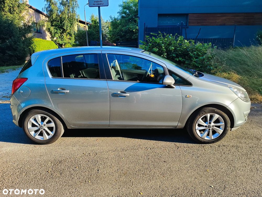 Opel Corsa 1.4 16V Energy - 1
