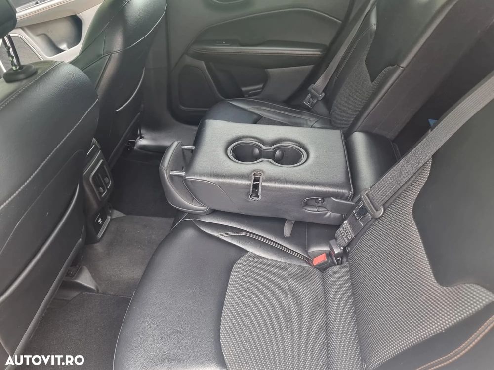 Jeep Compass 2.0 M-Jet 4x4 AT Longitude - 24