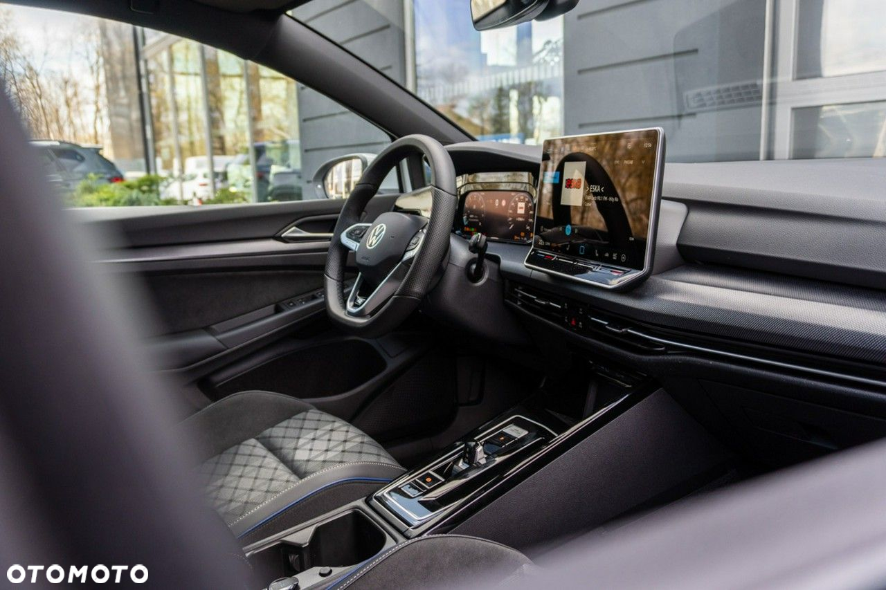 Volkswagen Golf - 13