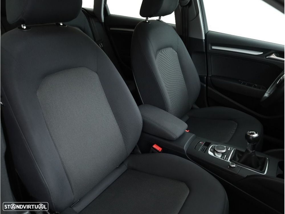 Audi A3 Sportback 30 TDI - 15