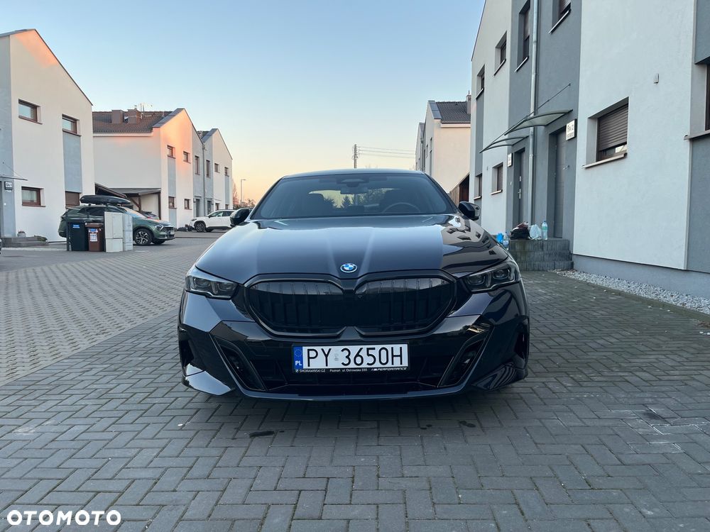 BMW Seria 5 550e xDrive - 1