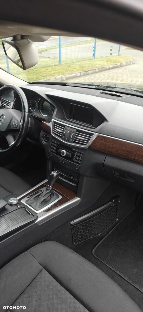Mercedes-Benz Klasa E 220 CDI BlueEff - 11