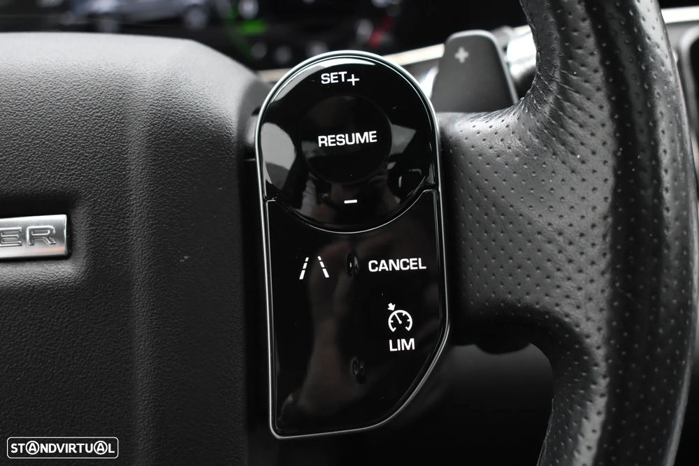 Land Rover Range Rover Evoque 1.5 P300e AWD R-Dynamic SE Auto - 36