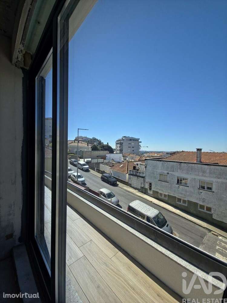 Apartamento T2 em Mafamude e Vilar do Paraíso de 95,00 m2 - Grande imagem: 2/7