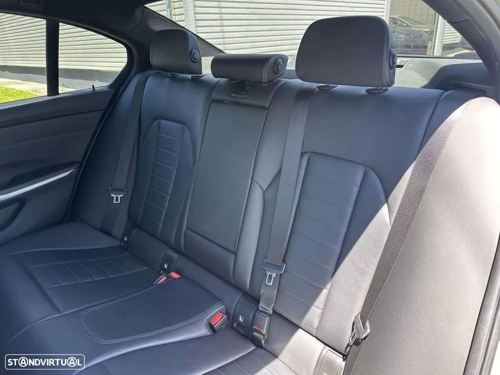BMW M340 d xDrive - 38