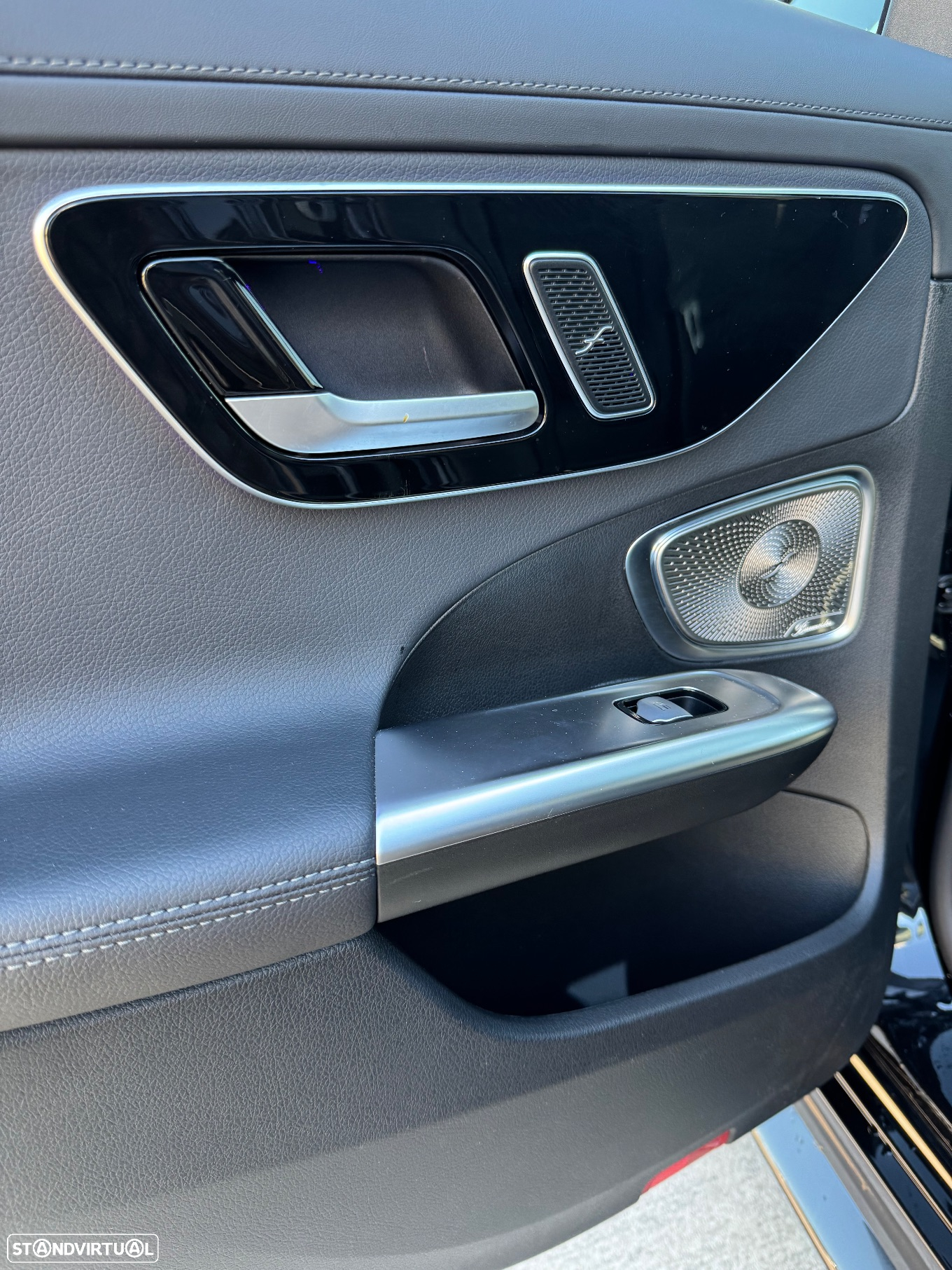 Mercedes-Benz C 300 e AMG Line - 17