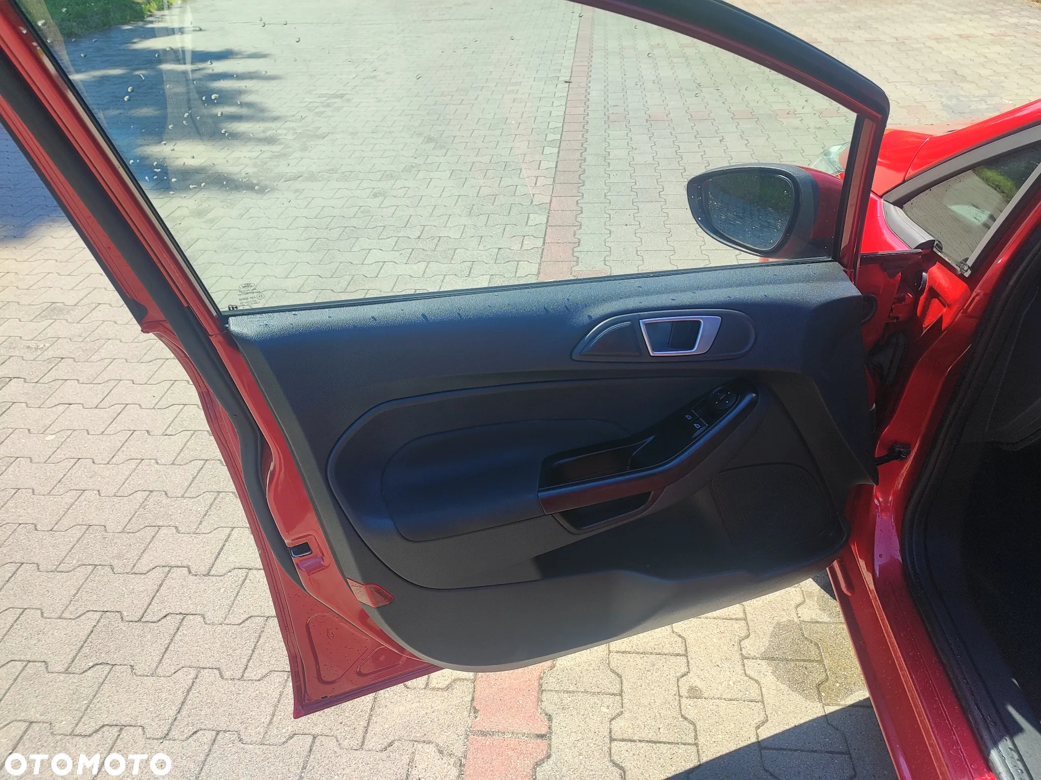 Ford Fiesta 1.0 EcoBoost Start-Stop Titanium - 32
