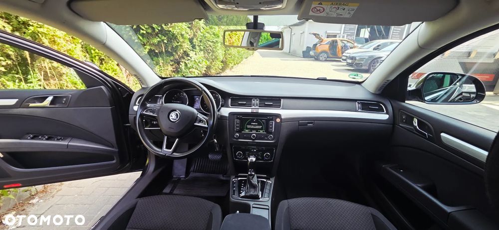 Skoda Superb 2.0 TDI 4x4 Elegance DSG - 34