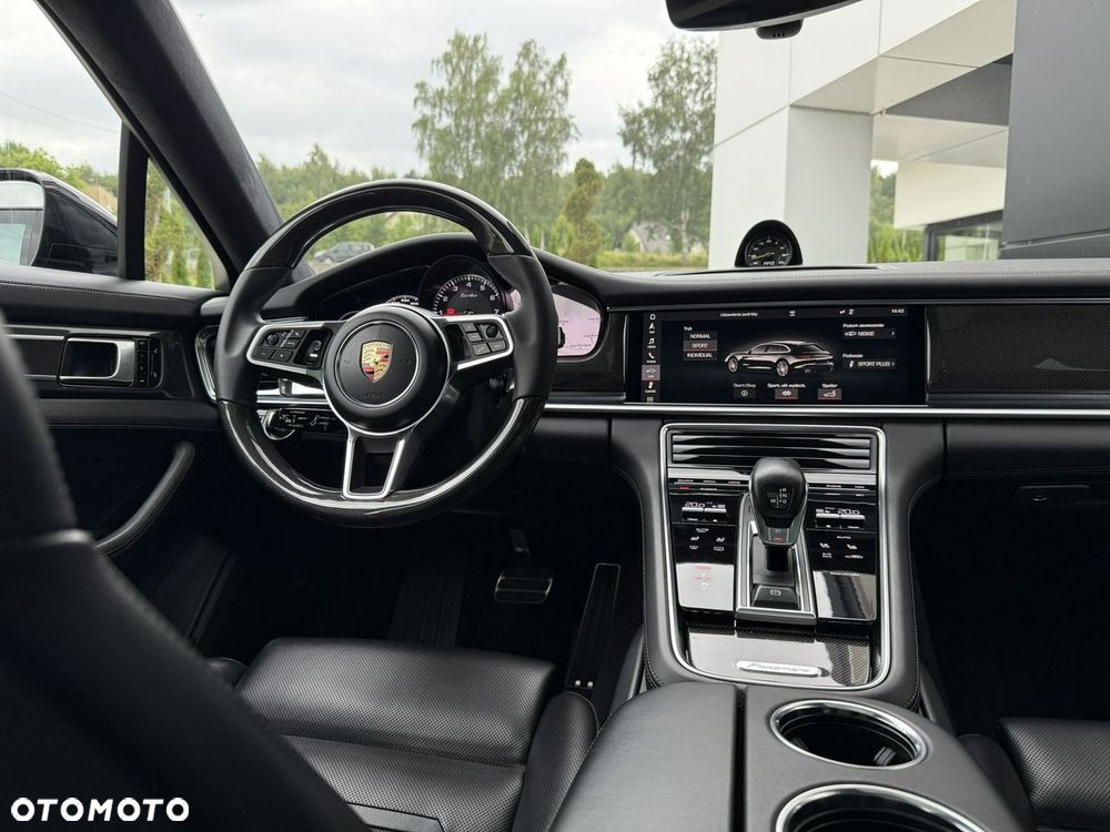 Porsche Panamera Turbo - 28