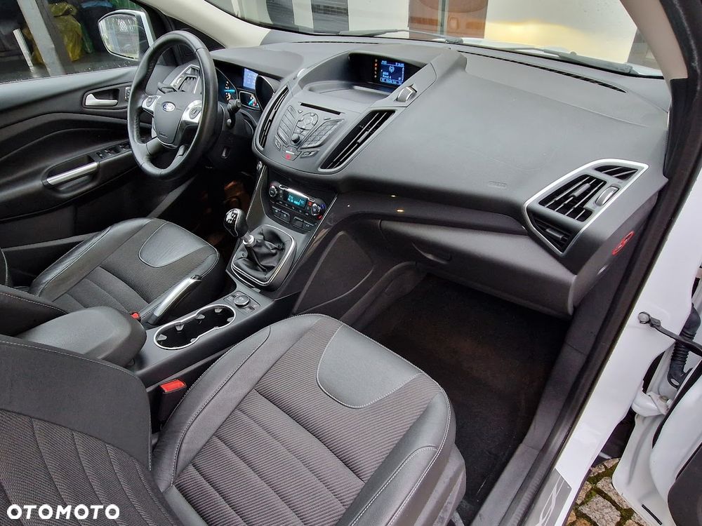 Ford Kuga 2.0 TDCi 4WD Titanium - 17