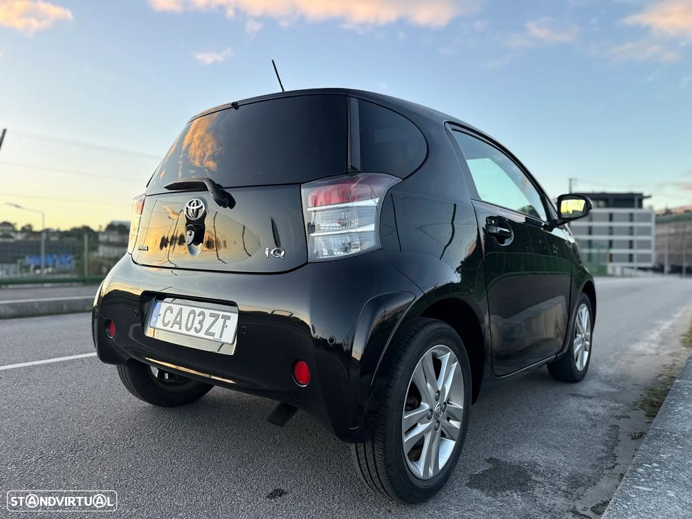 Toyota iQ 1.33 VVT-i 2 NAVI+Bluetooth - 17