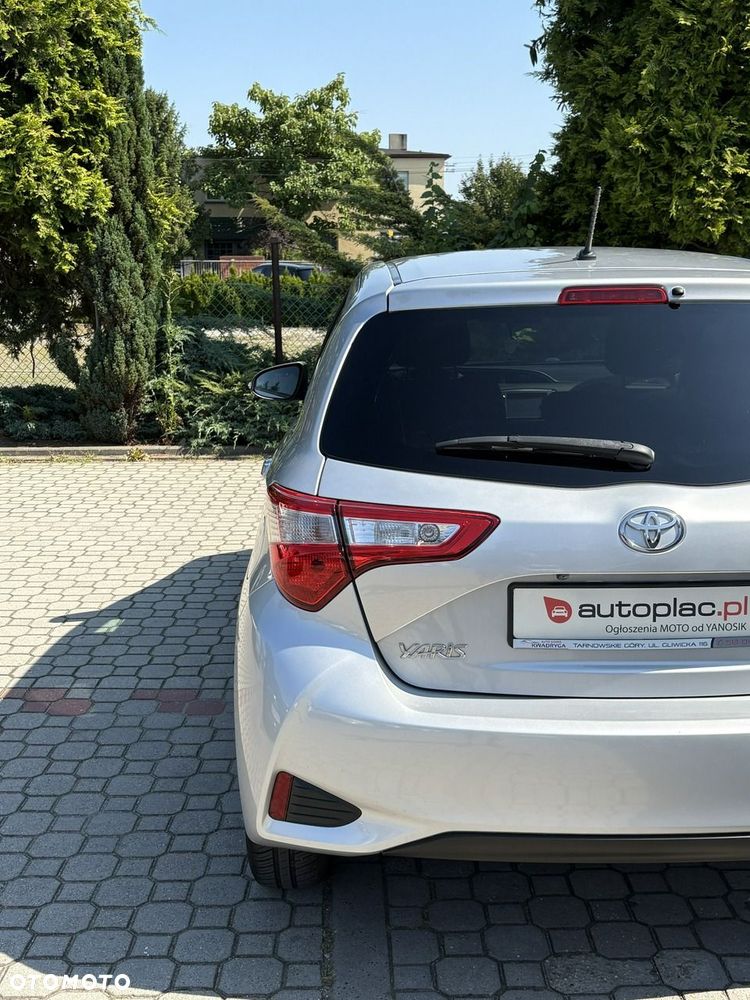 Toyota Yaris - 12
