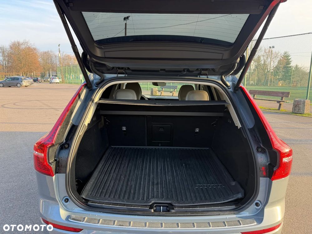 Volvo XC 60 B5 B R-Design - 8