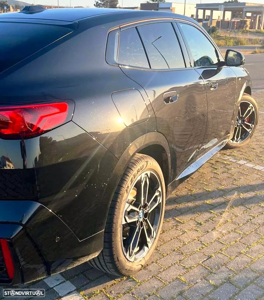 BMW iX2 eDrive20 Pack Desportivo M Pro - 3