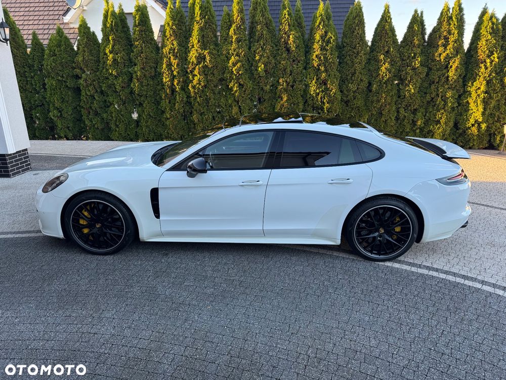 Porsche Panamera 4S - 11