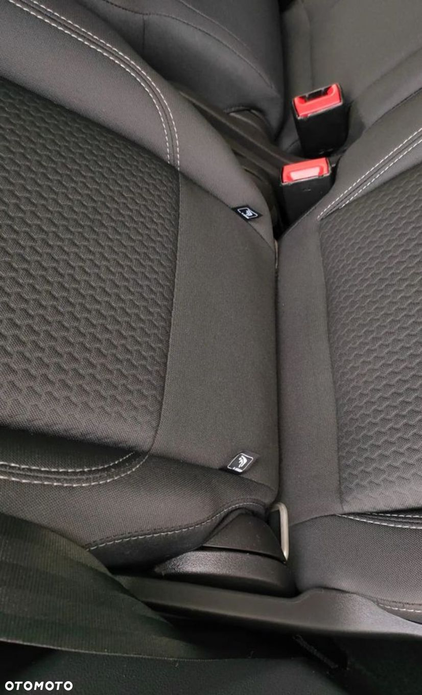 Ford Kuga - 26