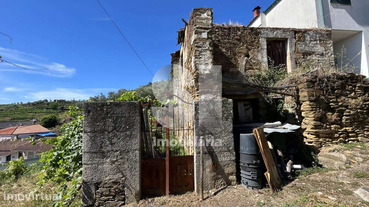 Ruína + Terreno Agrícola - Grande imagem: 3/30