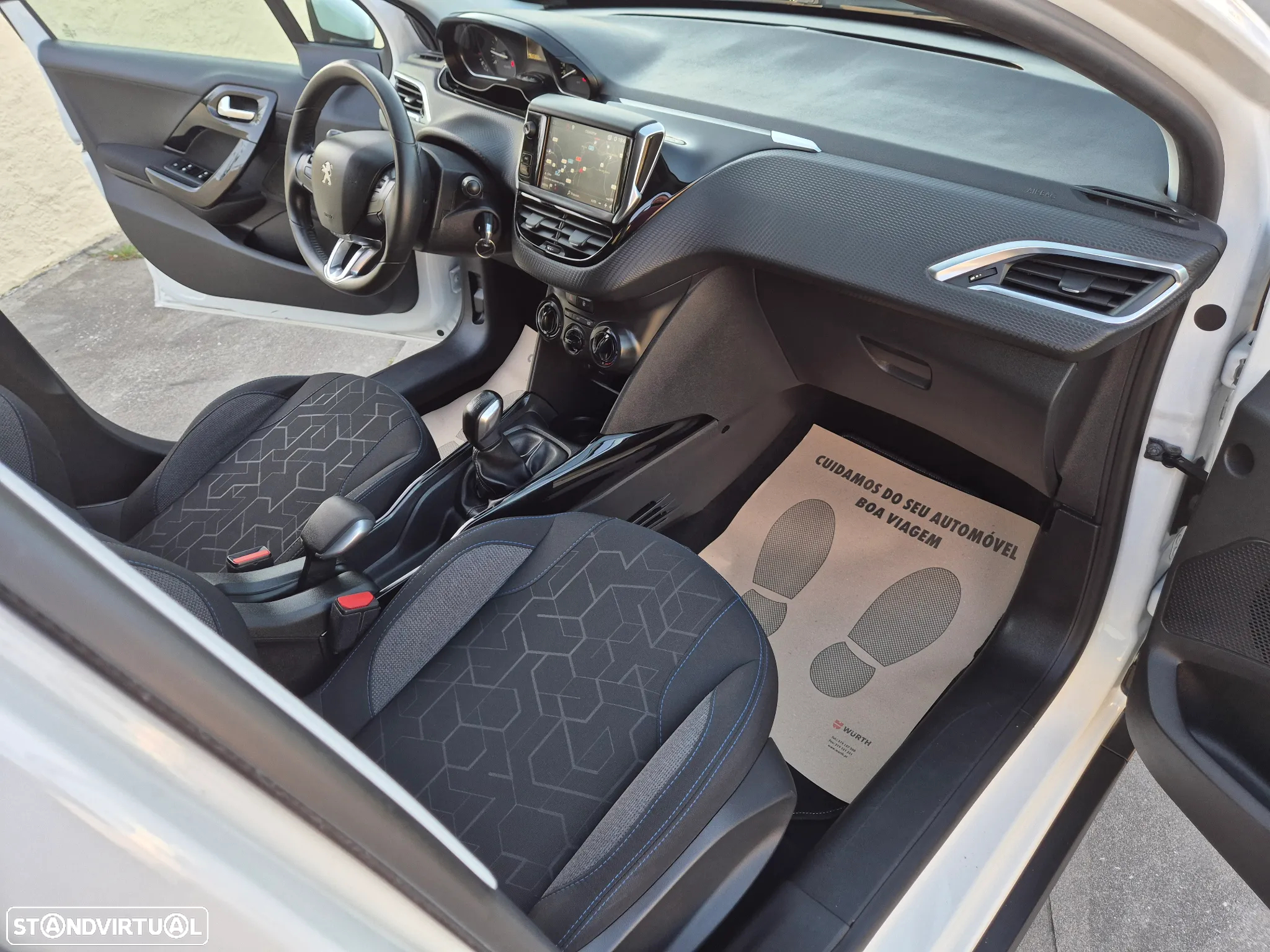 Peugeot 2008 1.2 PureTech Style - 6