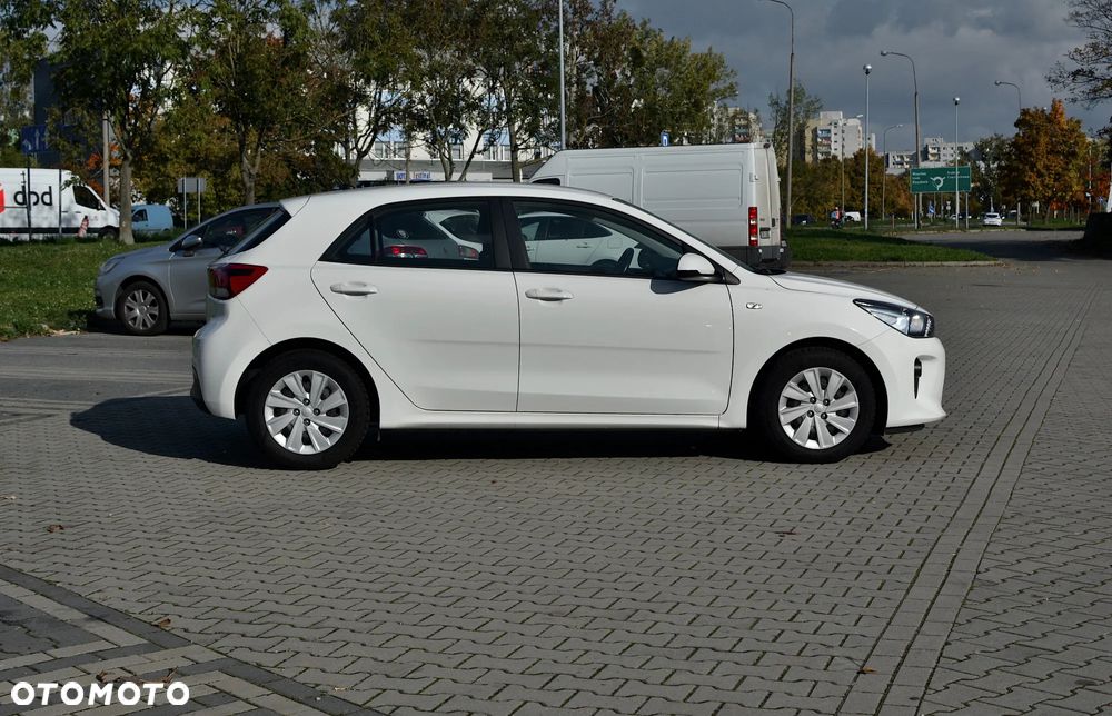 Kia Rio - 7