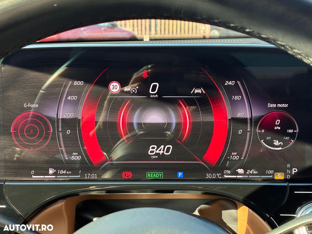 Mercedes-Benz E 300 4MATIC PHEV - 15