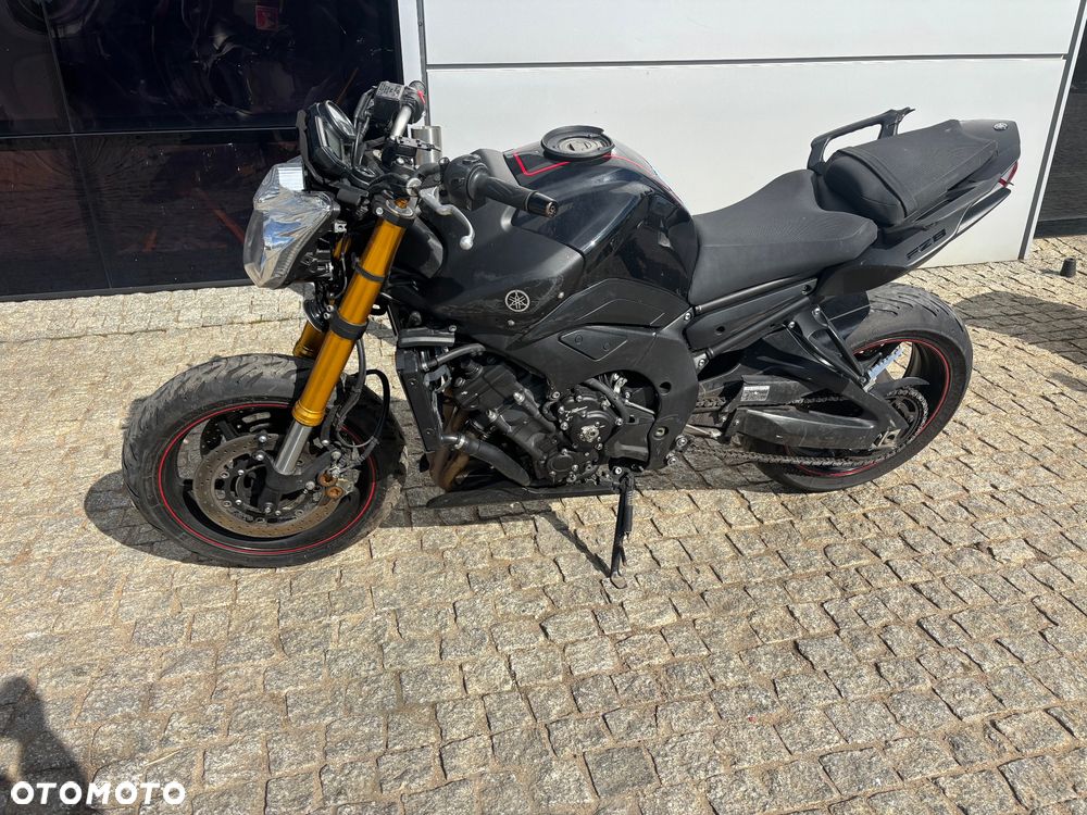 Yamaha FZ8 - 5