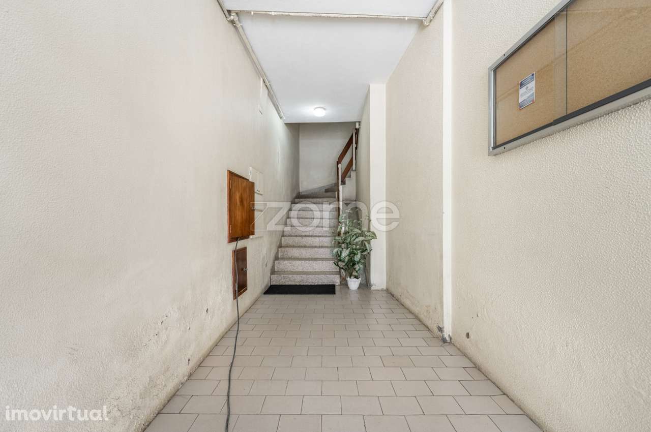 Apartamento T2, renovado, junto à marginal de Esposende - Grande imagem: 3/29