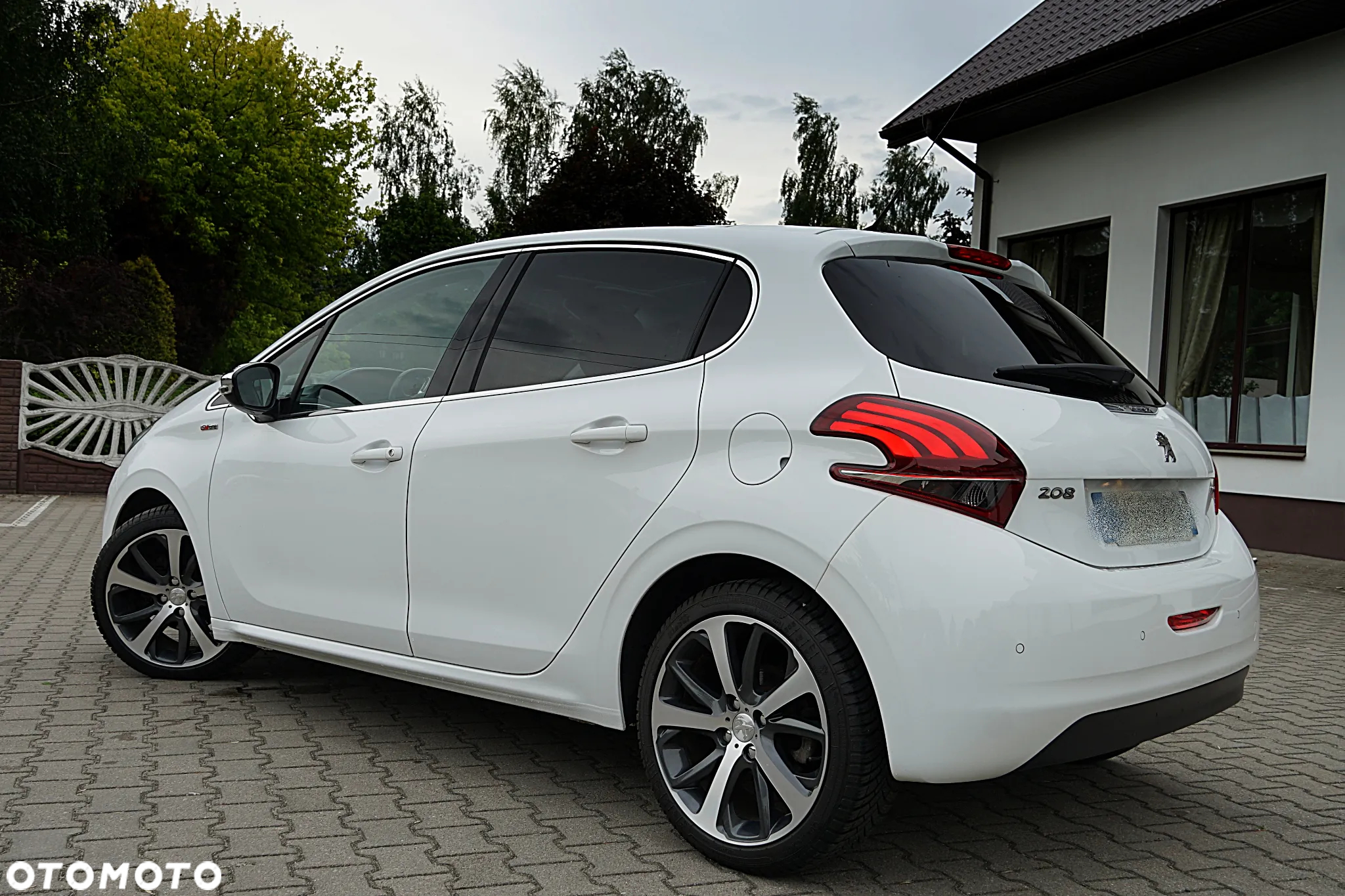 Peugeot 208 - 19