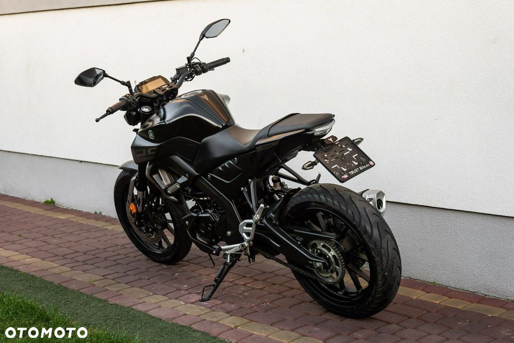 Yamaha MT - 4