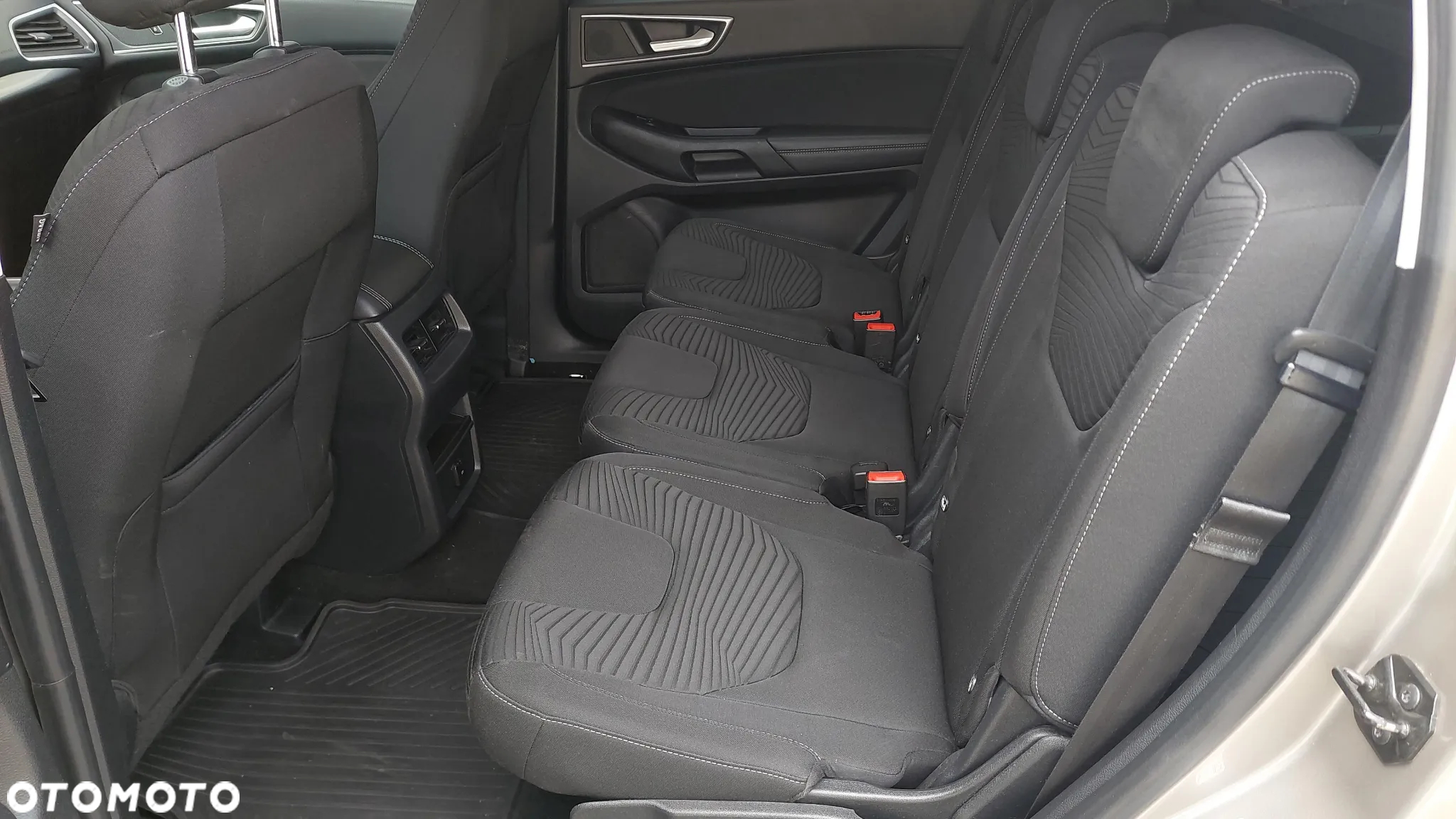 Ford S-Max - 8