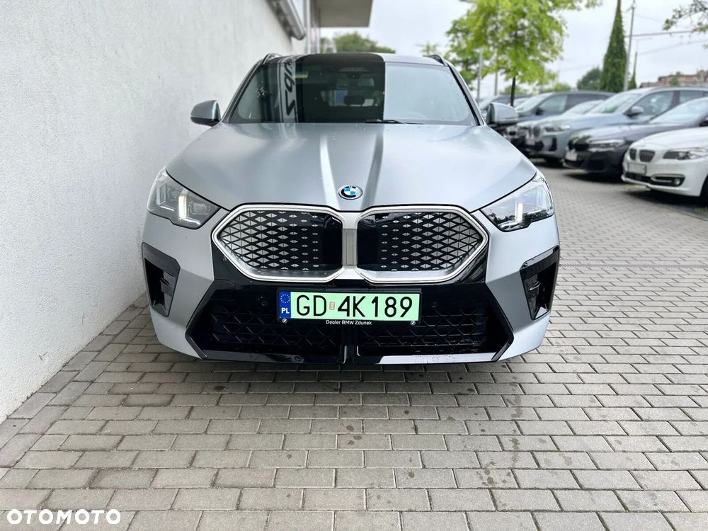 BMW iX2 - 2