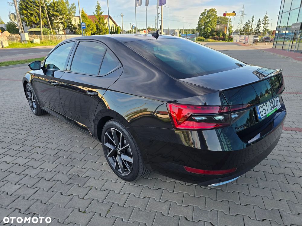 Skoda Superb 2.0 TDI SCR Sportline DSG - 4