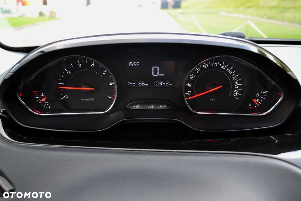 Peugeot 208 1.2 VTi Style - 39