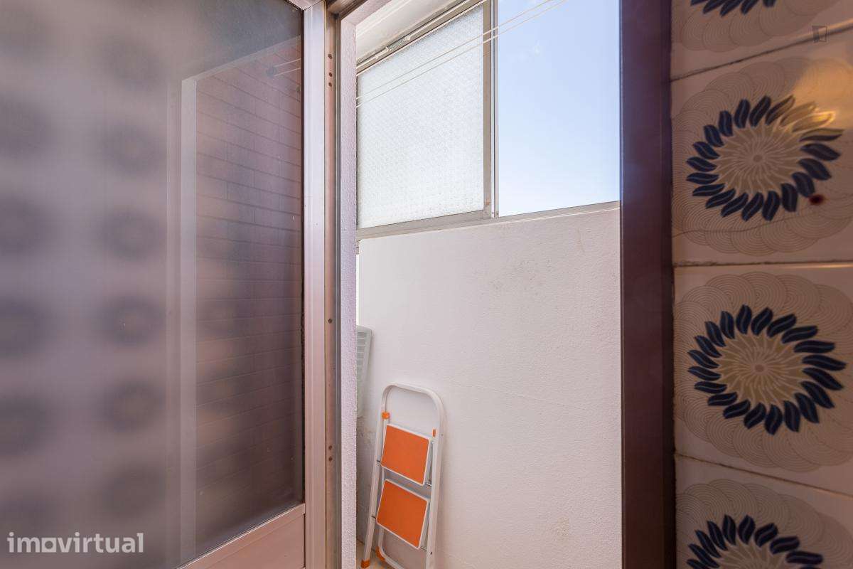 Quarto - localizado em Cedofeita Porto - Grande imagem: 4/15