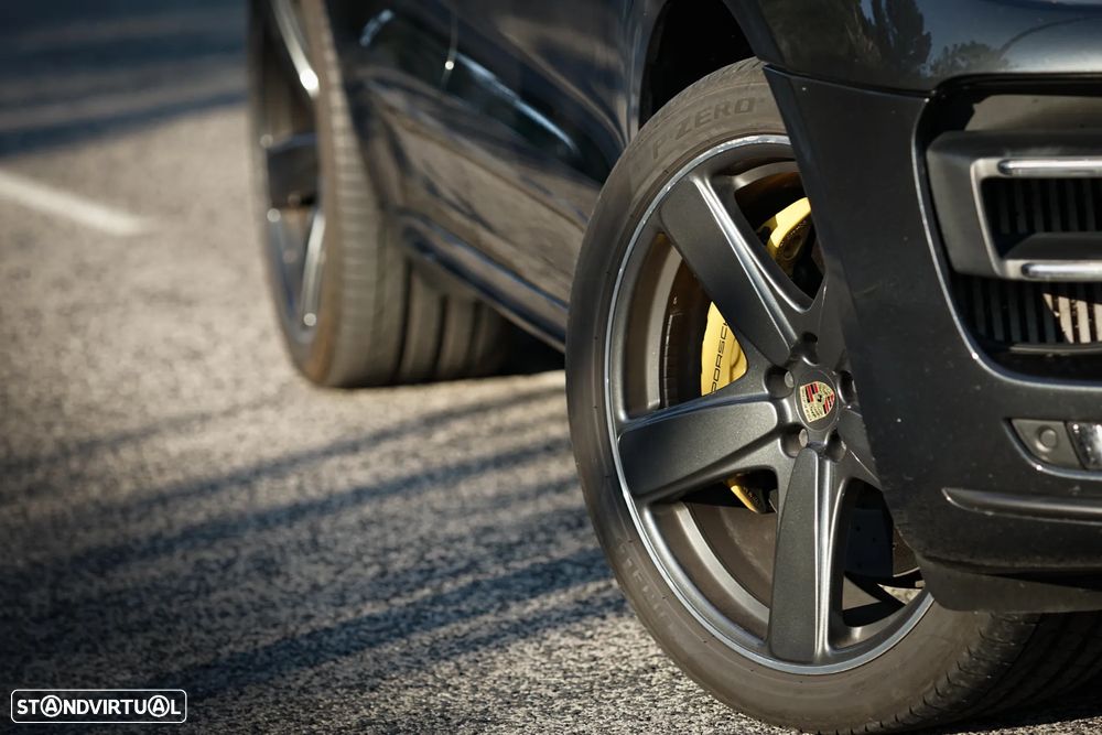 Porsche Macan Turbo Performance Package - 8