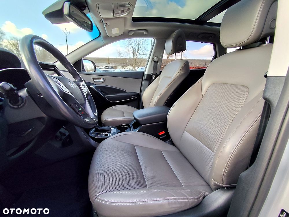 Hyundai Grand Santa Fe - 7