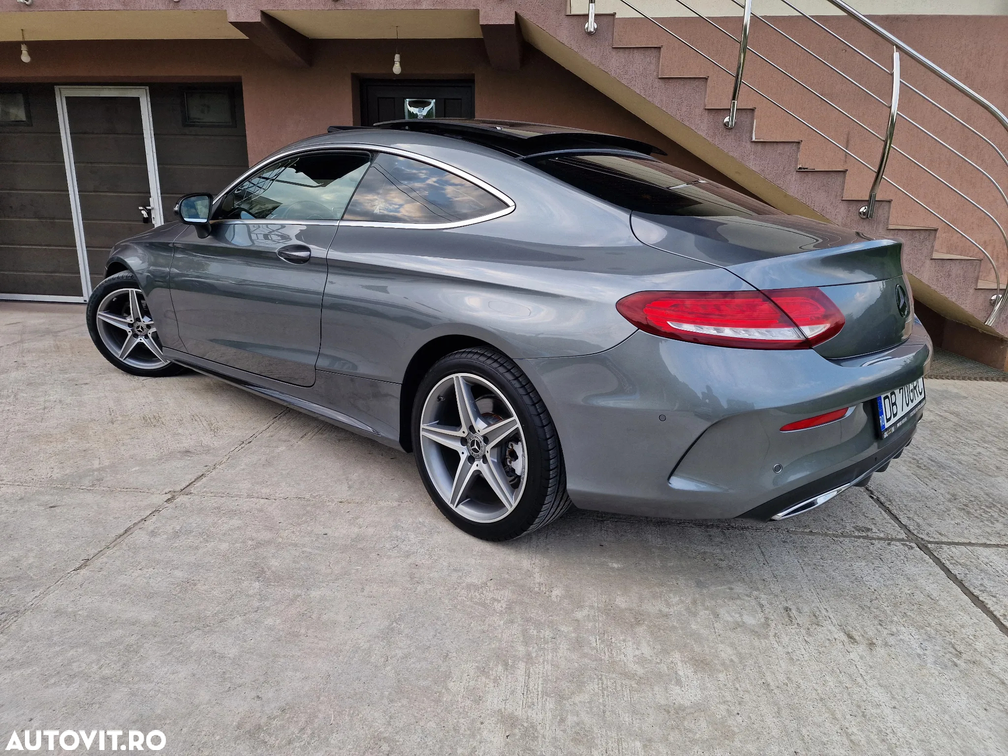 Mercedes-Benz C 220 d Coupe 9G-TRONIC AMG Line - 6