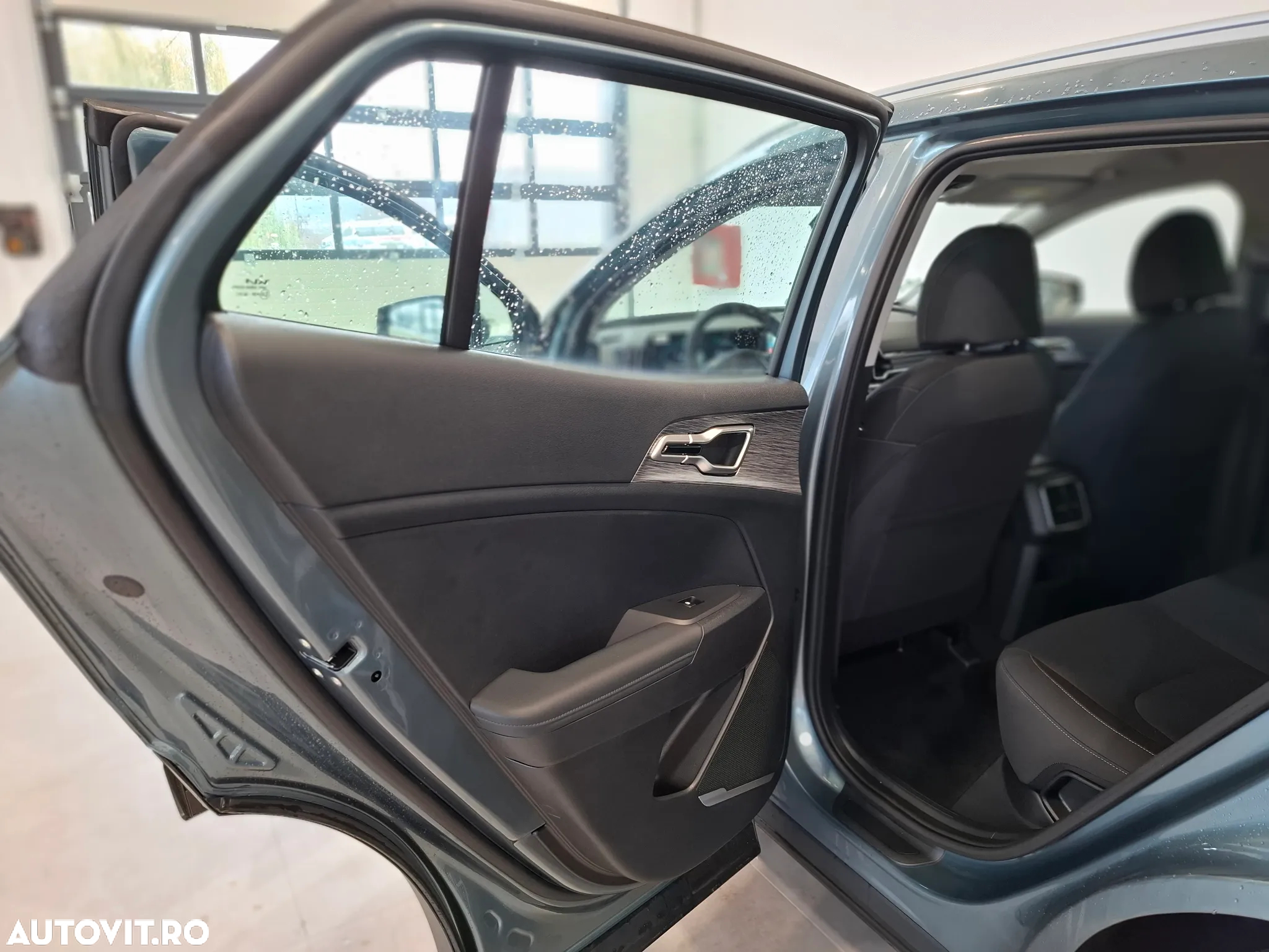 Kia Sportage 1.6 T-GDI 7DCT HP 4x2 MHEV Urban - 30