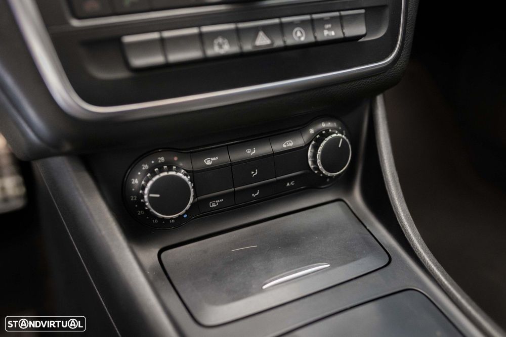 Mercedes-Benz CLA 220 d Shooting Brake AMG Line Aut. - 39