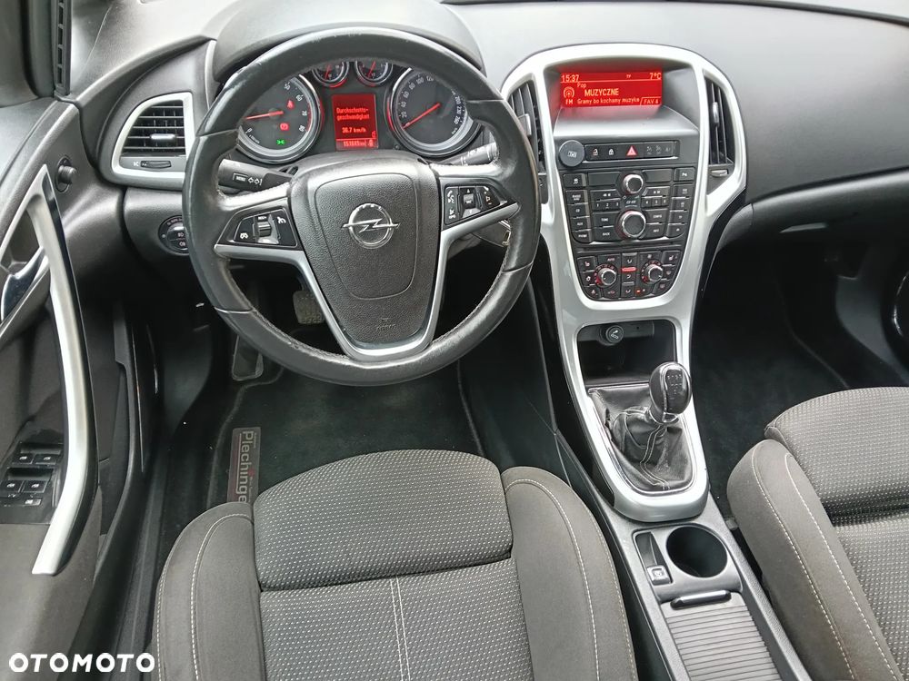 Opel Astra 1.4 Turbo Exklusiv - 10