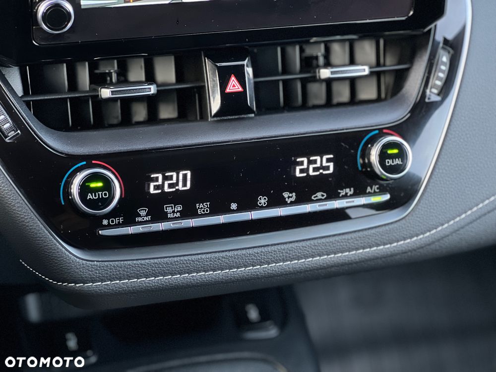 Toyota Corolla 1.8 Hybrid Executive - 29