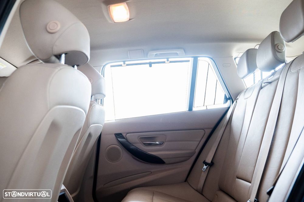 BMW 320 d Auto Line Modern - 19