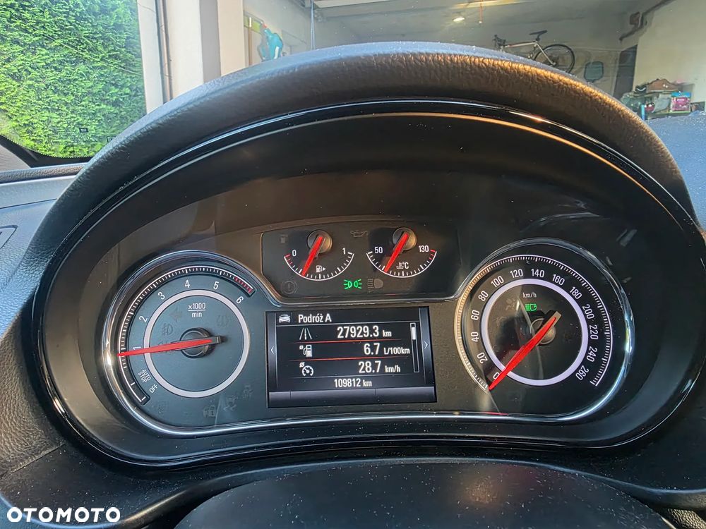 Opel Insignia - 10